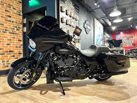 2024 Harley-Davidson Street Glide, чёрный, 3950000 рублей, вид 1