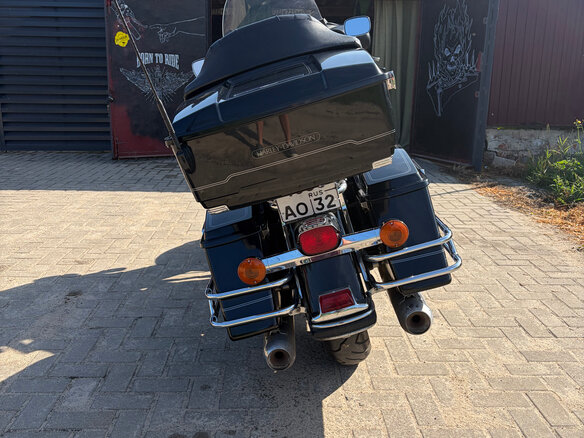 2006 Harley-Davidson Electra Glide, чёрный - вид 3