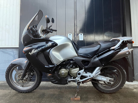 1999 Honda XL1000V Varadero, серебристый, 402000 рублей, вид 2