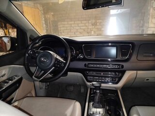 2017 Kia Carnival III, серый, 2750000 рублей, вид 3