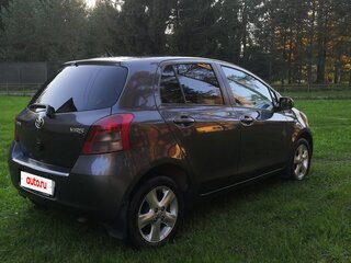 2008 Toyota Yaris Multimode II, серый, 580000 рублей, вид 3