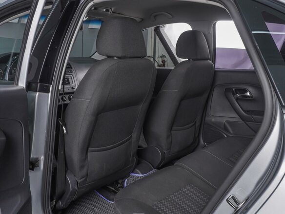2017 Volkswagen Polo V Рестайлинг, серебристый, 810000 рублей - вид 10