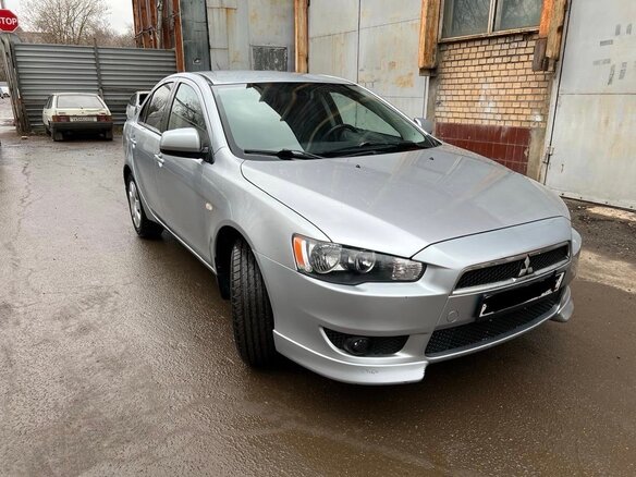 2008 Mitsubishi Lancer X, серебристый, 620000 рублей - вид 3
