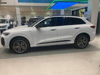 2026 Audi Q5 L III (GU), белый, 6530000 рублей, вид 4