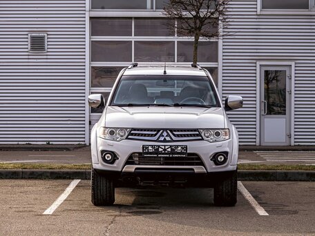 2015 Mitsubishi Pajero Sport II Рестайлинг, белый, 1495000 рублей, вид 2