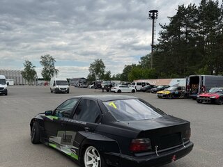 1991 BMW 3 серии 318i III (E36), серебристый, 950000 рублей, вид 5