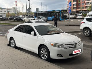 2011 Toyota Camry VI (XV40) Рестайлинг, белый, 1300000 рублей, вид 3