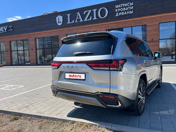 2023 Lexus LX 600 IV, серый, 17500000 рублей - вид 5