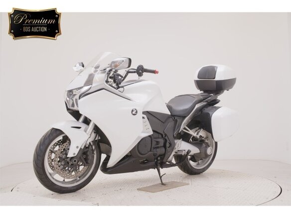 2010 Honda VFR 1200, белый, 691000 рублей - вид 3