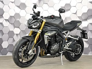 2021 Triumph Speed Triple, серый, 1427000 рублей, вид 2