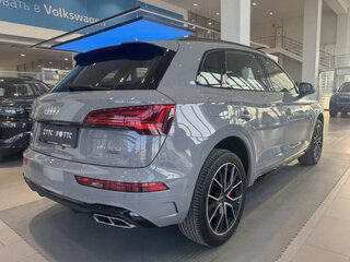 2025 Audi Q5 L 45 TFSI II (FY) Рестайлинг, серый, 6400000 рублей, вид 4