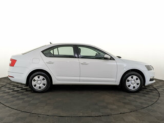 2020 Skoda Octavia III (A7) Рестайлинг, белый, 1880000 рублей, вид 4