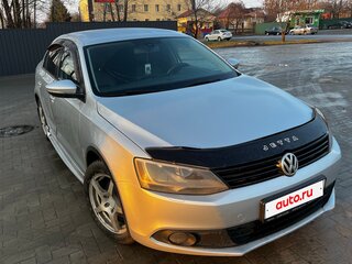 2011 Volkswagen Jetta VI, серебристый, 720000 рублей, вид 1
