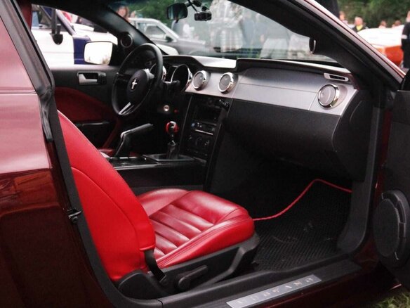 2005 Ford Mustang V, пурпурный, 3300000 рублей - вид 28