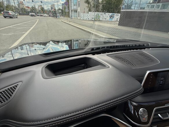 2016 BMW 7 серии 750i xDrive VI (G11/G12), чёрный, 3400000 рублей - вид 28
