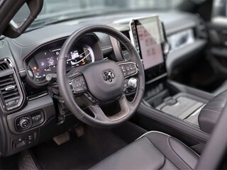 2025 Ram 1500 Crew Cab V Рестайлинг, белый, 11490000 рублей, вид 3