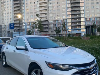 2020 Chevrolet Malibu IX Рестайлинг, белый, 1100000 рублей, вид 4