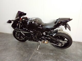 2024 Yamaha YZF-R1, чёрный, 2049000 рублей, вид 3