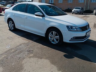2015 Volkswagen Jetta VI Рестайлинг, белый, 1980000 рублей, вид 3