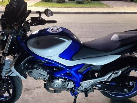 2012 Suzuki SFV 650 Gladius, синий, 460000 рублей, вид 4