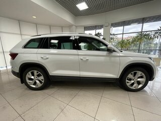 2018 Skoda Kodiaq I, белый, 1925000 рублей, вид 4