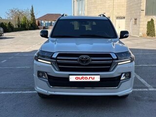 2020 Toyota Land Cruiser 200 Series Рестайлинг 2, белый, 7950000 рублей, вид 2