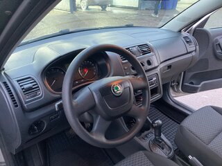 2012 Skoda Fabia II Рестайлинг, бежевый, 620000 рублей, вид 5