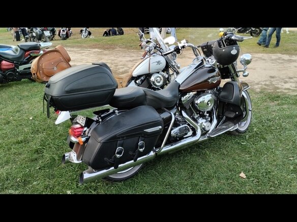 2011 Harley-Davidson Road King, коричневый, 1500000 рублей - вид 5