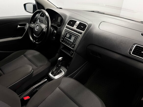 2017 Volkswagen Polo V Рестайлинг, синий - вид 14