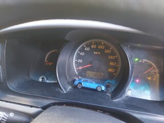 2005 Toyota HiAce H200, белый, 1900001 рублей, вид 3