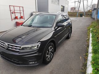 2018 Volkswagen Tiguan II, чёрный, 1600000 рублей, вид 1