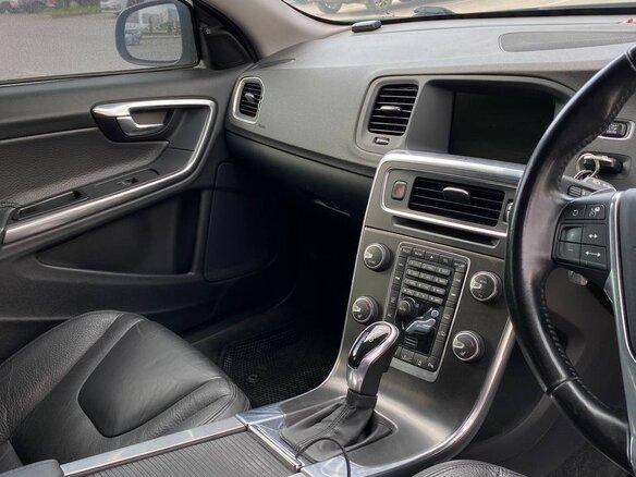 2013 Volvo V60 I, чёрный, 990000 рублей - вид 8