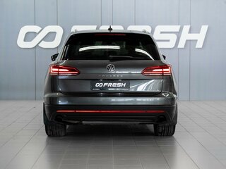2018 Volkswagen Touareg III, серый, 3849000 рублей, вид 4