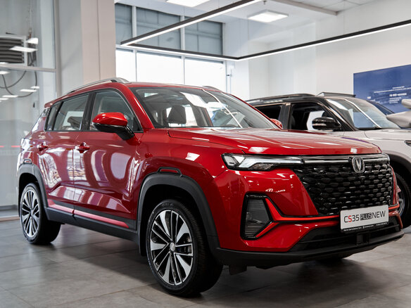 2024 Changan CS35 Plus I Рестайлинг, красный, 2649900 рублей - вид 6