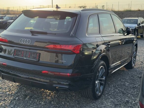 2026 Audi Q7 45 TFSI II (4M) Рестайлинг 2, чёрный, 11950000 рублей - вид 3
