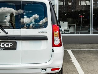 2026 Lada (ВАЗ) Largus I Рестайлинг, белый, 1637000 рублей, вид 3