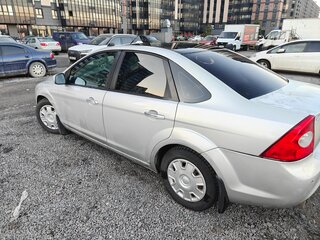 2010 Ford Focus II Рестайлинг, серебристый, 410000 рублей, вид 4