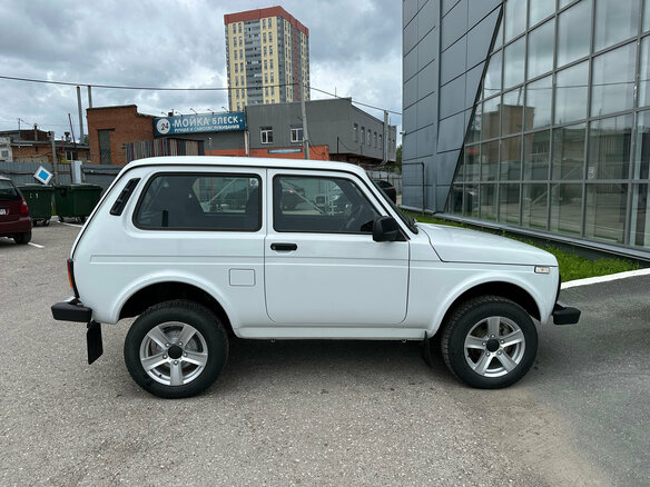 2026 Lada (ВАЗ) Niva Legend I, белый - вид 6