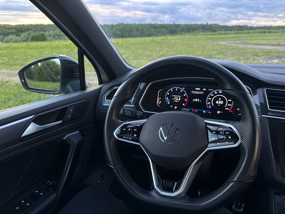 2021 Volkswagen Tiguan II Рестайлинг, белый, 3400000 рублей - вид 10