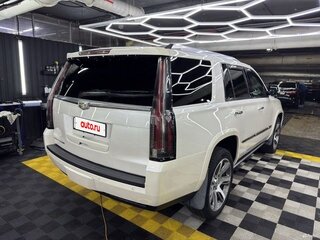 2015 Cadillac Escalade IV, белый, 3500000 рублей, вид 3