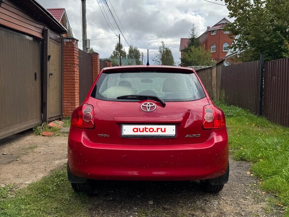 2009 Toyota Auris I, красный, 580000 рублей - вид 5