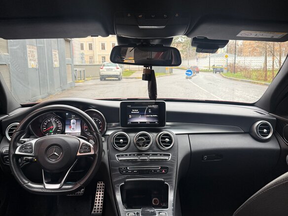 2017 Mercedes-Benz C-Класс 180 9G-TRONIC IV (W205), красный, 1900000 рублей - вид 2