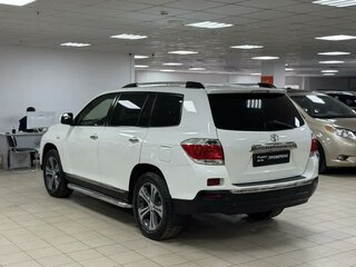 2012 Toyota Highlander II (XU40) Рестайлинг, белый, 1449000 рублей, вид 4