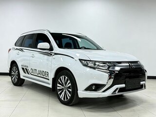 2022 Mitsubishi Outlander III Рестайлинг 3, белый, 2268000 рублей, вид 3