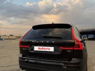 2018 Volvo XC60 II, чёрный, 2800000 рублей, вид 3