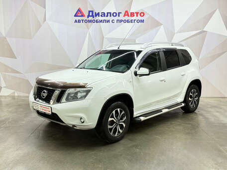 Nissan Terrano III (D10)