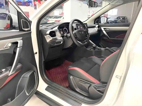 2022 Geely Binyue I Рестайлинг, белый, 1284000 рублей, вид 4