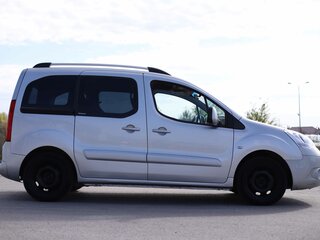 2011 Citroen Berlingo II, серебристый, 680000 рублей, вид 4