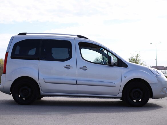 2011 Citroen Berlingo II, серебристый, 584684 рублей - вид 3