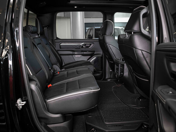 2026 Ram 1500 Crew Cab eTorque V Рестайлинг, чёрный, 11494964 рублей - вид 17
